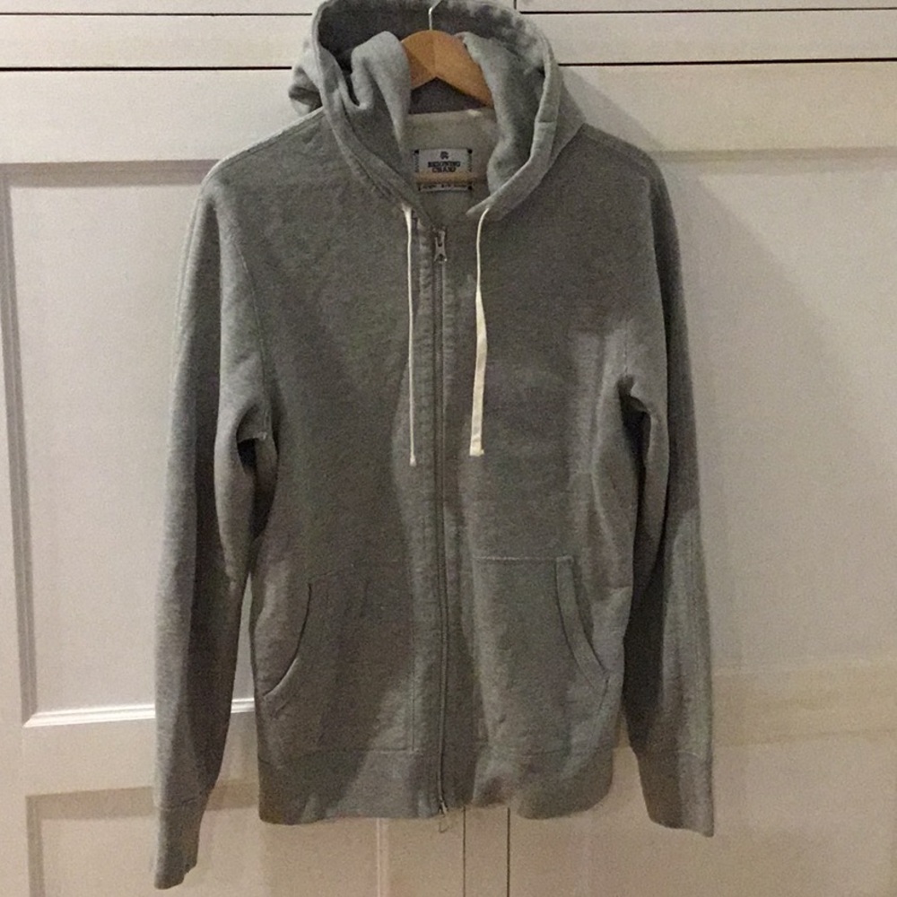 Reigning Champ hand crafted in Canada. Size small men’s. 100% cotton